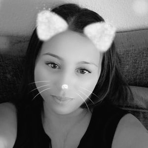 Meet your Posher, Gloria